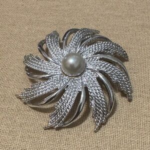 Sarah Coventry Silver Brooch with Pearl Center